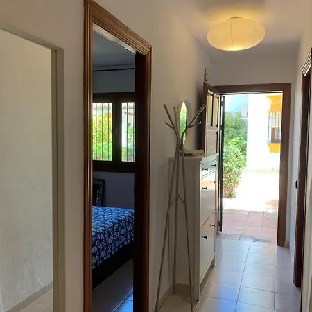 Golf Apartment *